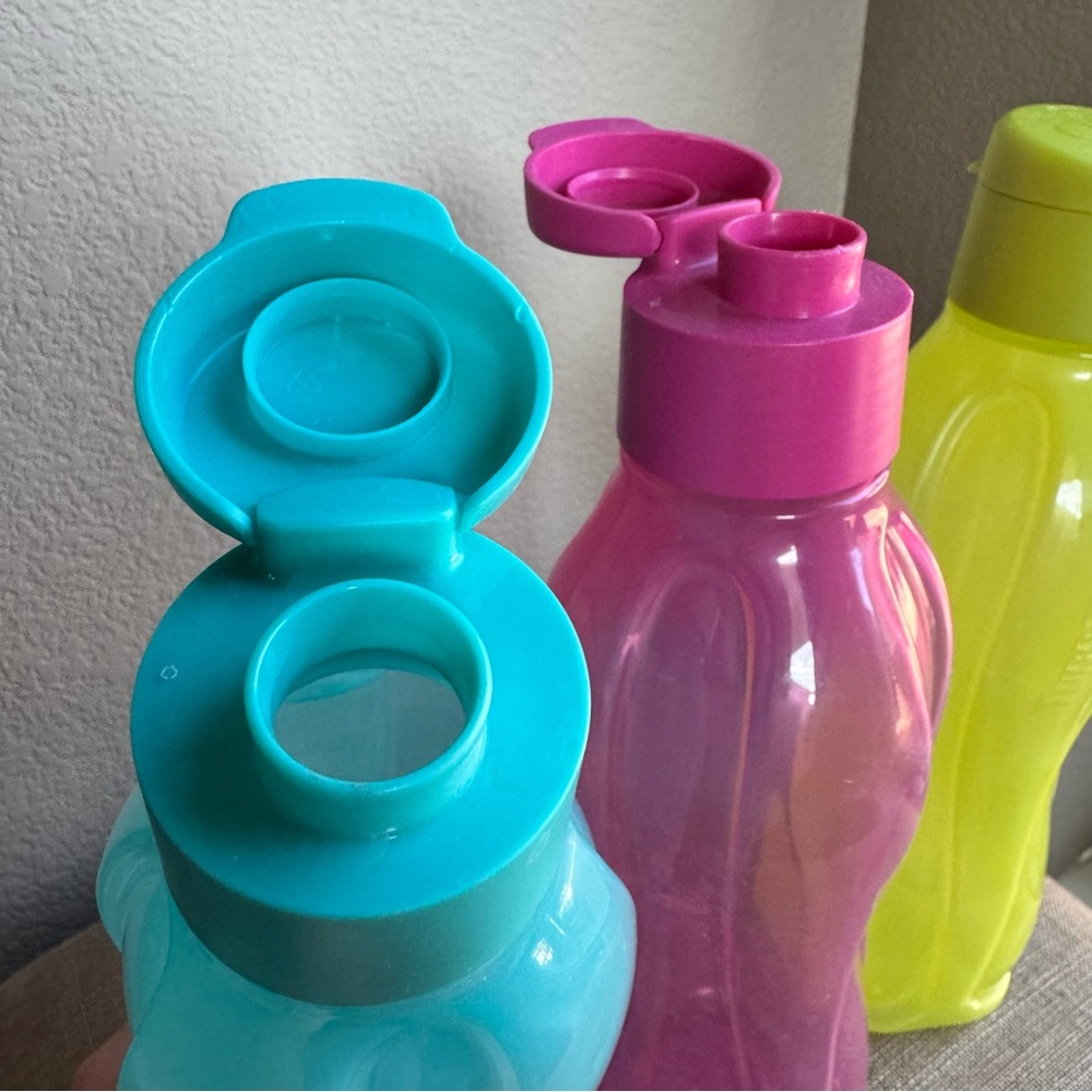 ECO Tupperware Water Bottles Set - Picture 2 of 2
